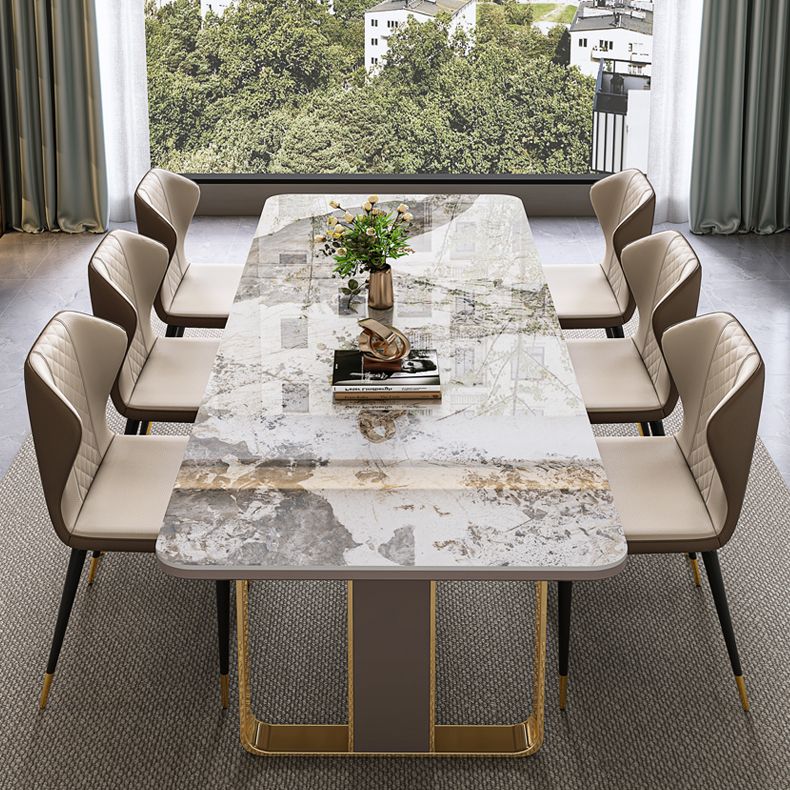 Traditioneller luxuriöser Sinterstein -Esstisch Rechtecktisch mit Metallpodest