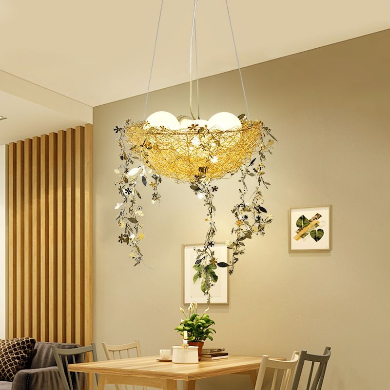 Éclairage de lustre en métal nid Art déco 4 lumières Silver / Gold suspendu le plafond avec une nuance de globe en verre de lait