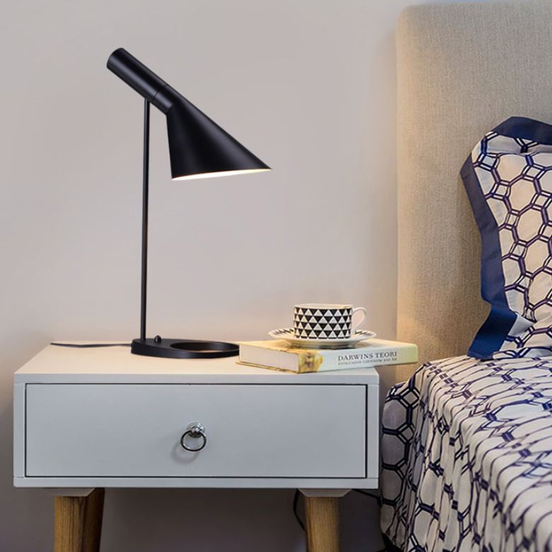 Geometric Shape Metal Table Lamp Modern Style 1 Light Table Lamp Fixtures