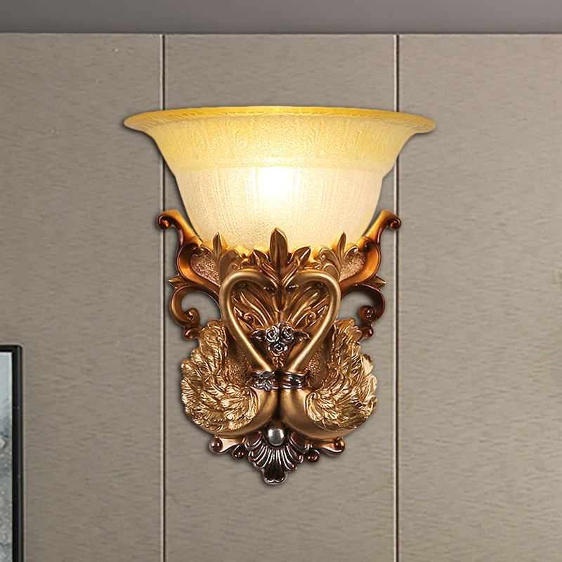Schüssel Bernsteinglas Wandhalterung Lampe Moderne Stil 10 "/13" W 1 Kopf Wohnzimmer Wandleuchte mit goldenem Schwan Design