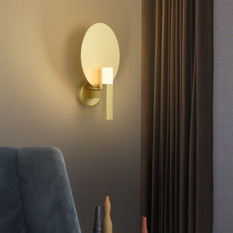Modernism Single Wall Mounted Sconce Metallic Wall Light in Golden/Black Finish