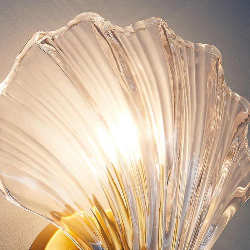 Luz de pared de vidrio de forma única estilo moderno de 1 luces de montaje de pared de luz en latón