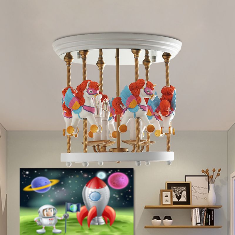 Carrousel en métal semi-rinceur anneau 4-bulbe rouge / rose / jaune monture d'éclairage à monture pour la chambre d'enfants