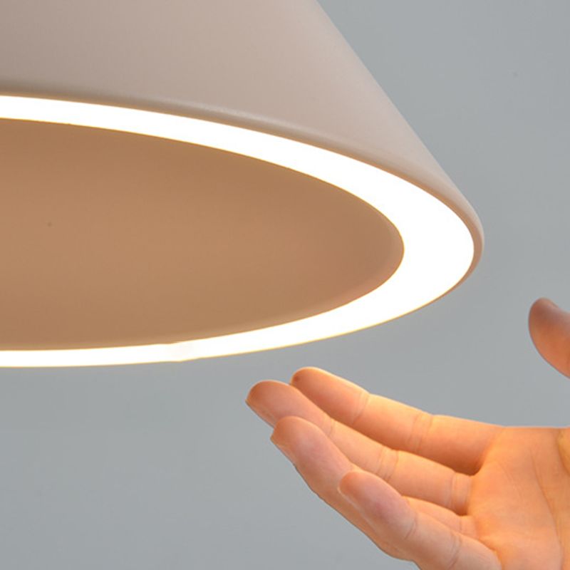 Triangle Metal Hanging Pendant Lamp 1-Light Modern Style Pendant Ceiling Lights