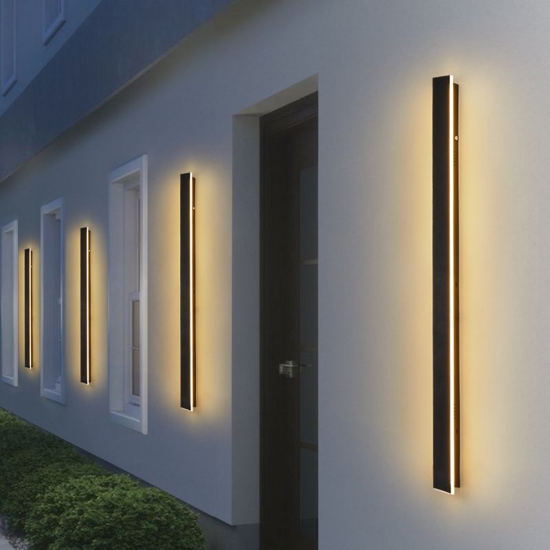 Metal Linear Shape Wall Light Modern 1 Light Wall Mounted Fixture in Black