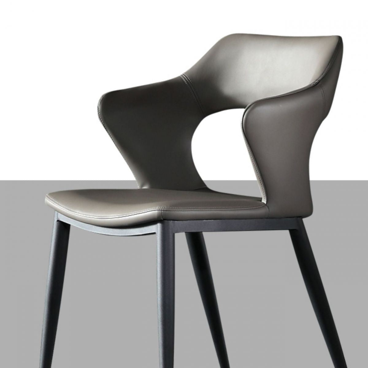 Sillones de comedor de cuero Sillas tapizadas con brazos con respaldo abierto y patas de metal