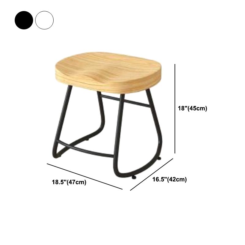 Modern Backrest Counter Stool Iron Milk Tea Shop Bar Stool with Wooden Seat and Pedal