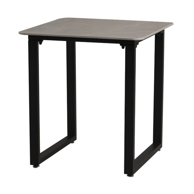 Industrieller Stil grauer gesinterter Stein Esstisch Metallic Basis Rechteck und quadratischer Tisch für Zuhause
