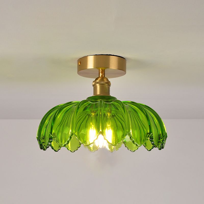 Lampada da soffitto moderna e creativa a forma di loto in rame a 1 luce con montaggio ad incasso