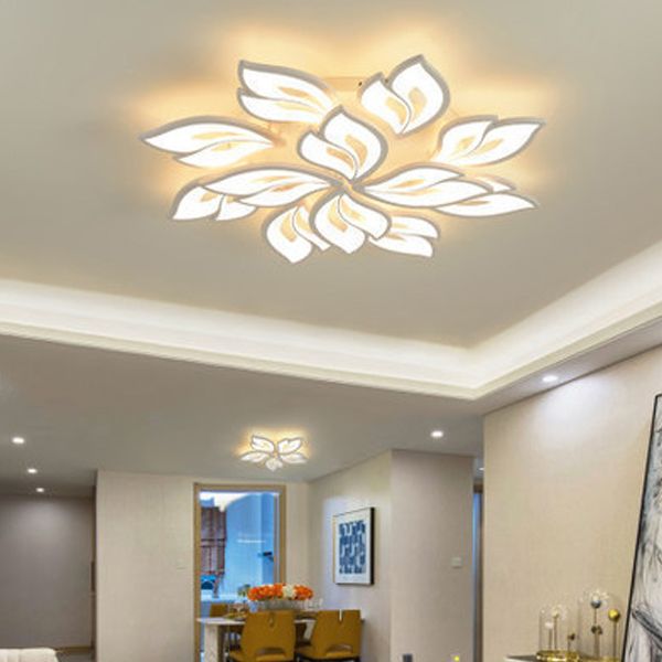 Les appareils d'éclairage de plafond affleurants de fleur de style moderne acrylique multi lumières ont mené la lampe affleurante de bâti