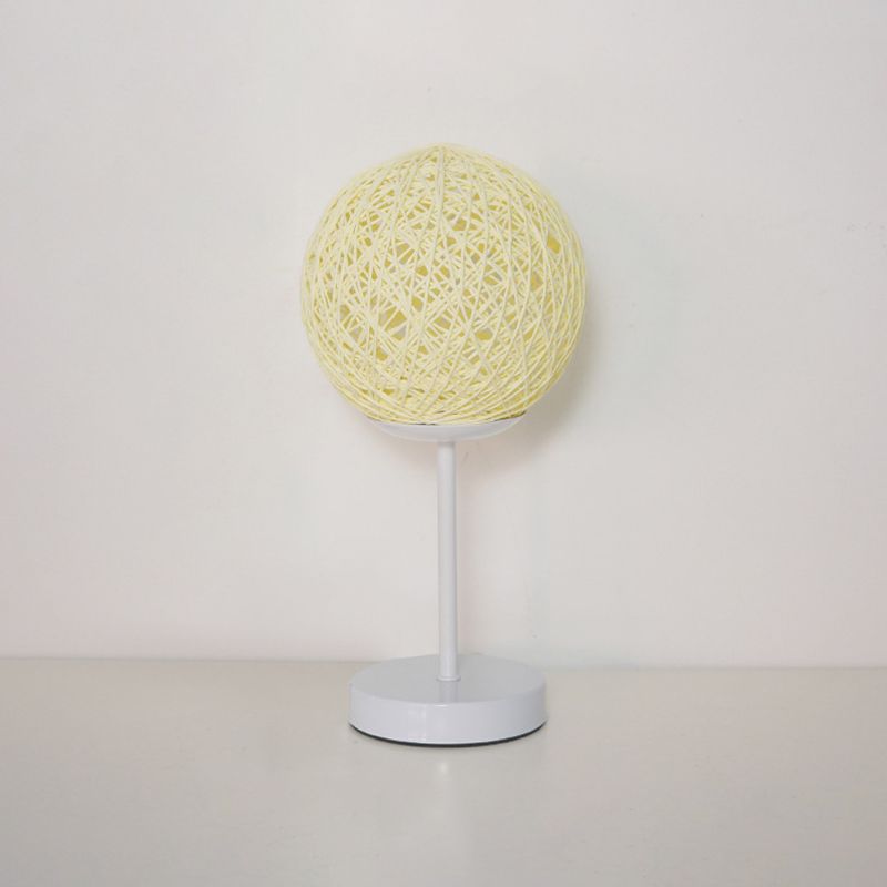 Macaron Table Lampe à LED de lampe à LED Light avec teinte de rotin pour le salon