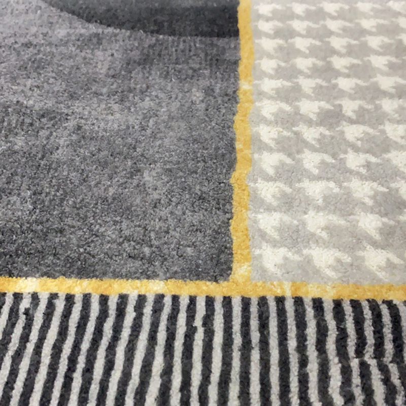 Modern Geometric Soft Rug Rectangle Gray Tone Loom Rug for Bedroom