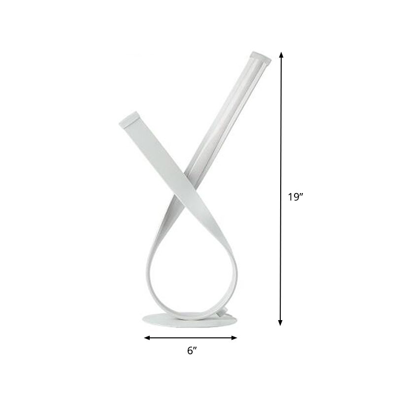 Scrivania intrecciata minimalismo minimlico a led lampada da tavolo bianca in luce bianca/calda per letto
