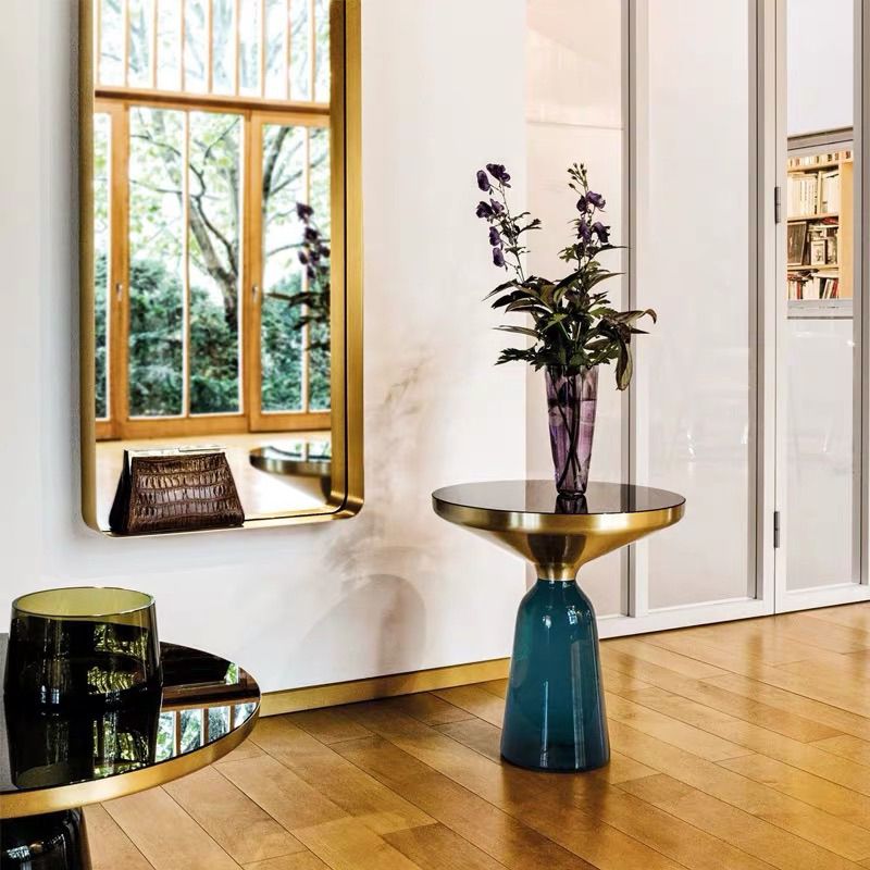 Pedestal Base Design Black Countertop Metal Frame Hand-made Glass Base Round Side Table