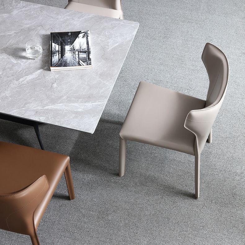 Silla lateral de cuero estilo diseñador para el hogar, silla de comedor con respaldo de orejas y acabado mate (juego de 2)