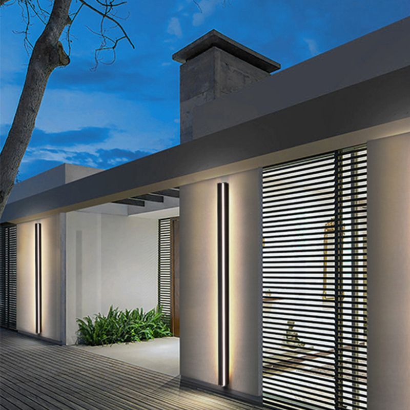 Metal Linear Shade Wall Sconce Modern Style 1- Light Wall Mounted Light in Black