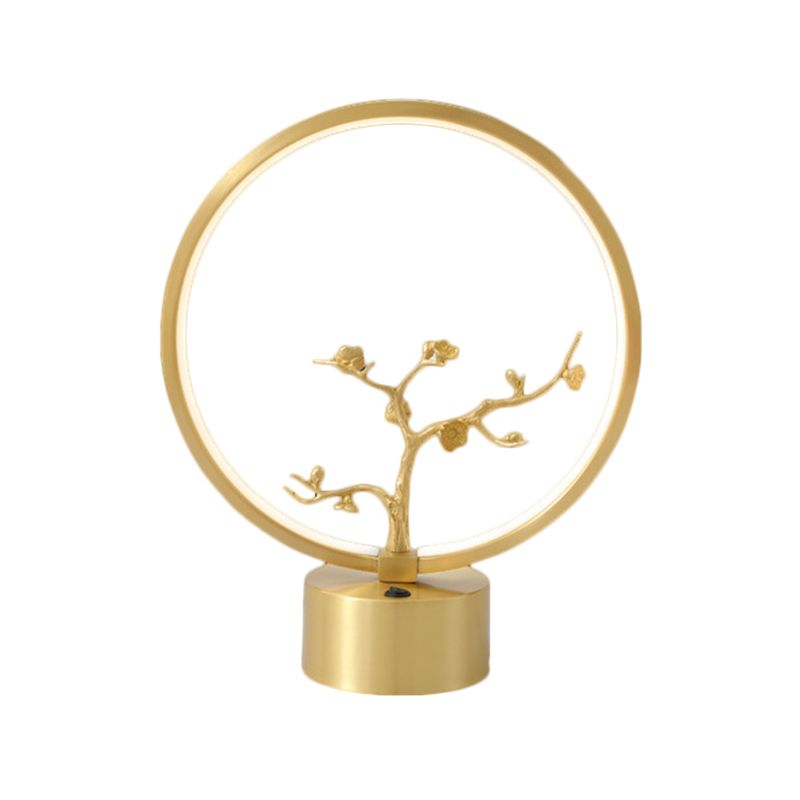 Metallic Ring Night Light Simplicity LED Table Gold Table Lighting avec décoration intérieure d'arbre