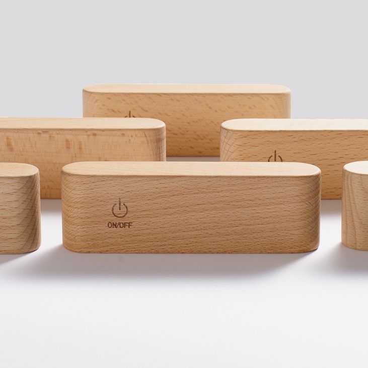 Simplicidad nórdica Luces de madera de madera Rectatable Rectangular Creative LED Lámpara de pared para dormitorio