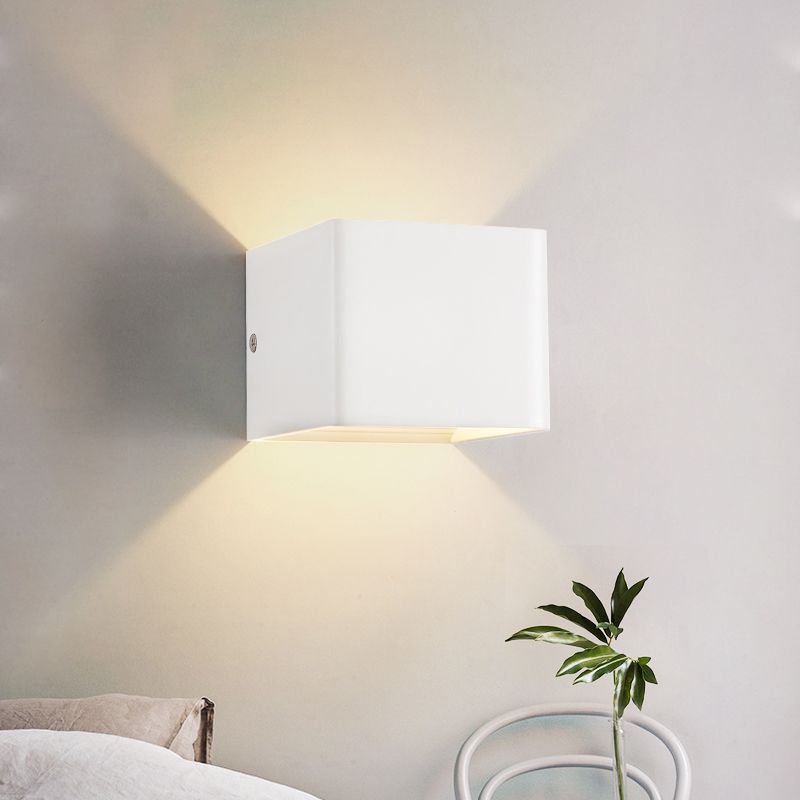 Simple Wall Mount Light Modern LED Wall Sconce Light with Metal Shade for Bedroom
