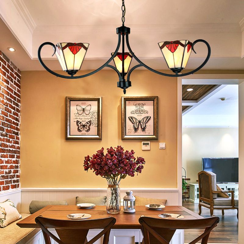 Pyramid -Kronleuchter mit Buntglas Schatten 3 Lichter Mission Anhänger Licht in Rot für das Restaurant