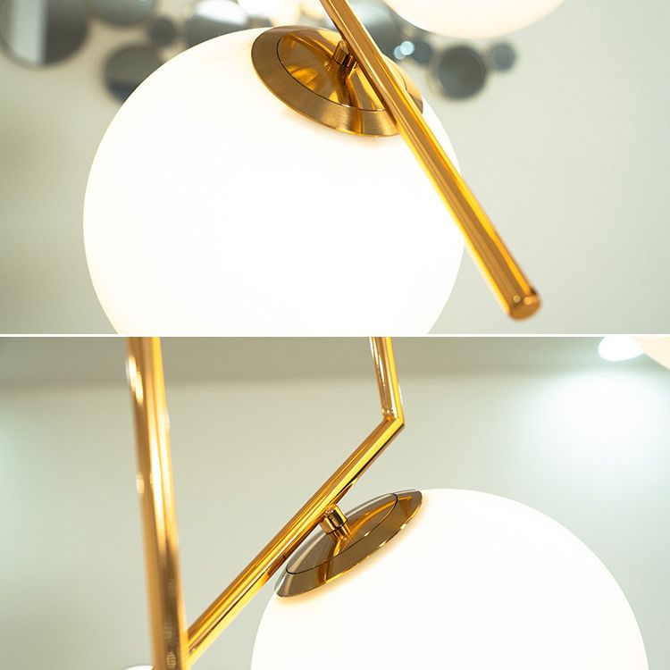 Sphères pendantes des luminaires suspendus nordics simples de plafond en verre blanc pour restaurant