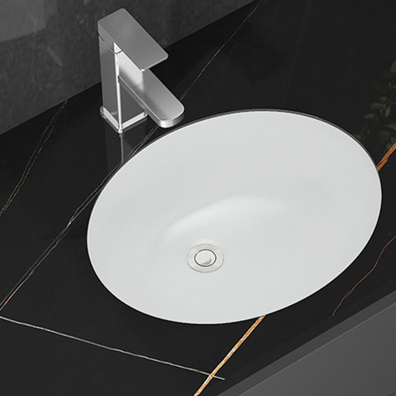 Modern White Bathroom Sink Porcelain Trough Bathroom Sink with Faucet