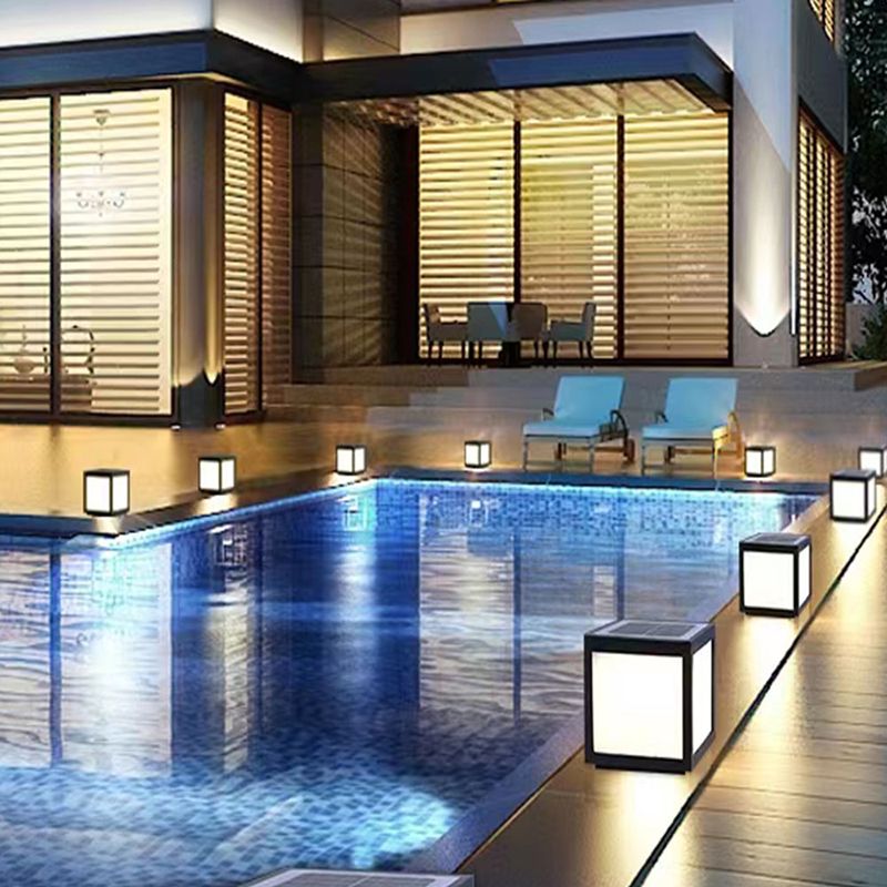 Rectangle Shape Metal Outdoor Light Modern Single Light Solar Pillar Lamp in Black