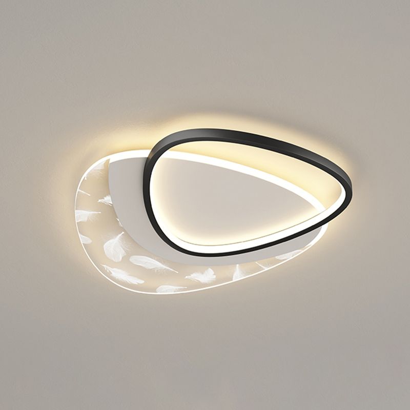 Lampada da soffitto a forma triangolare in stile moderno Illuminazione da soffitto a 2 luci in metallo per sala da pranzo