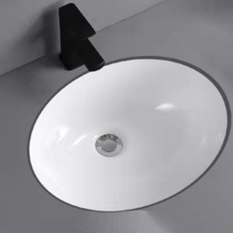 Modern Undermount Bathroom Sink Oval Shape Porcelain with Pop-Up Drain Basin Sink
