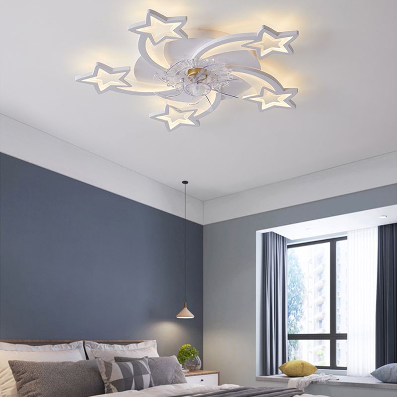 Nordische Metall Deckenlüftungslampe Multi-Head-LED-Flush-Montage-Leuchte mit klarem Kunststofflüfterblatt