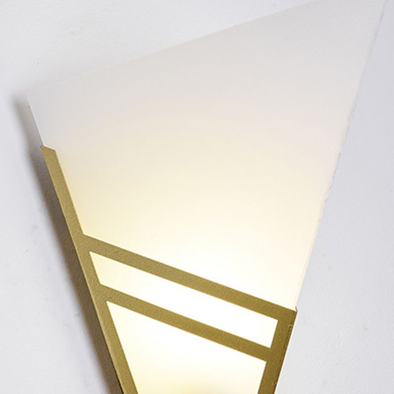 Triangle Modernist Wall Sconce Metal Sconce Light for Hallway
