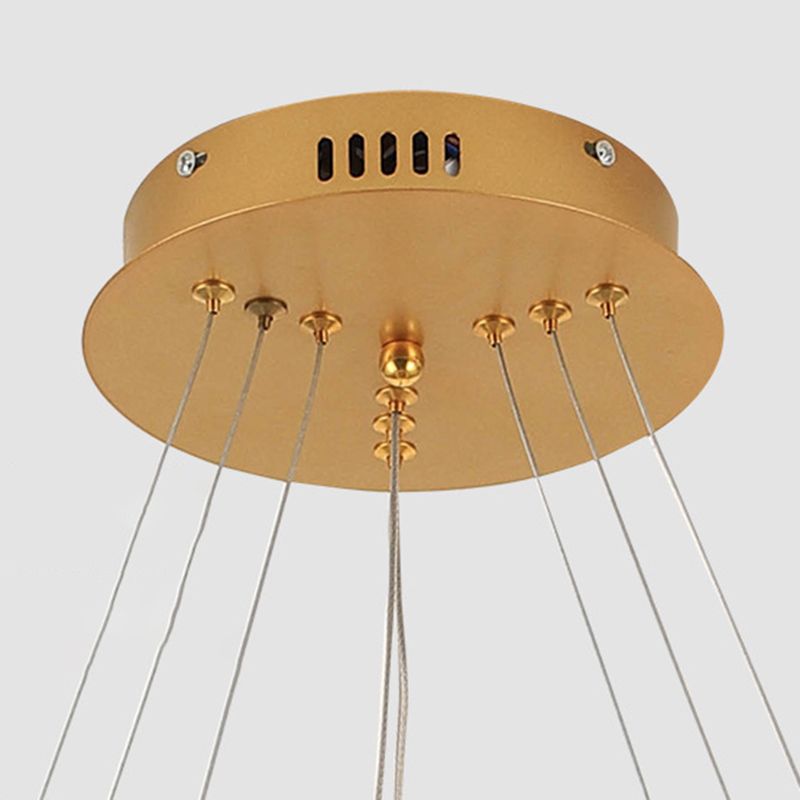 Fissaggio del lampadario minimalismo a 3 livelli lampadario a LED in metallo