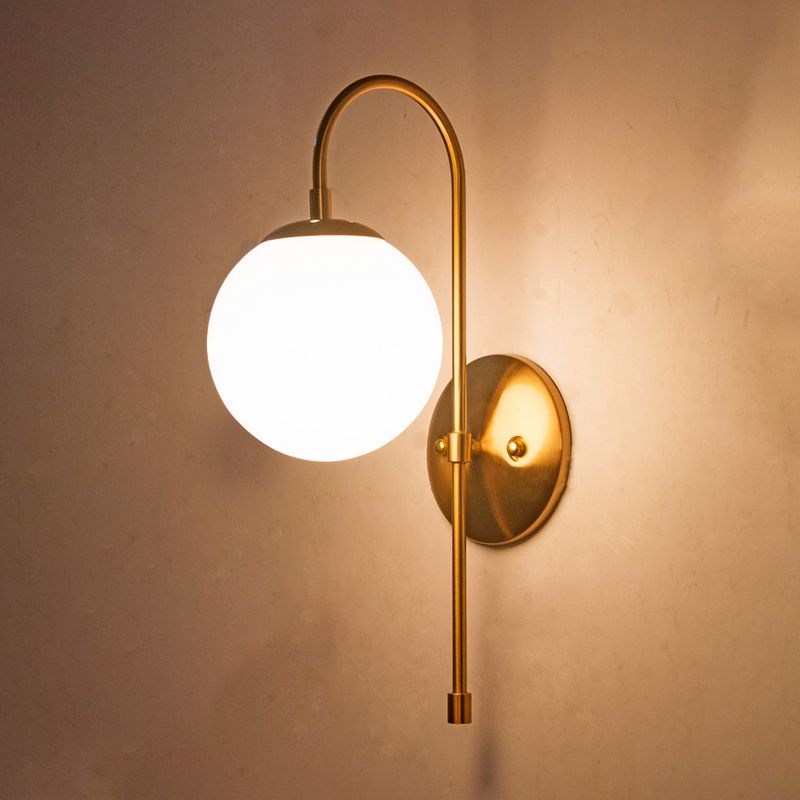 1 Light Unique Shape Wall Light Fixture Modern Wall Mounted Lighting in Gold Finish