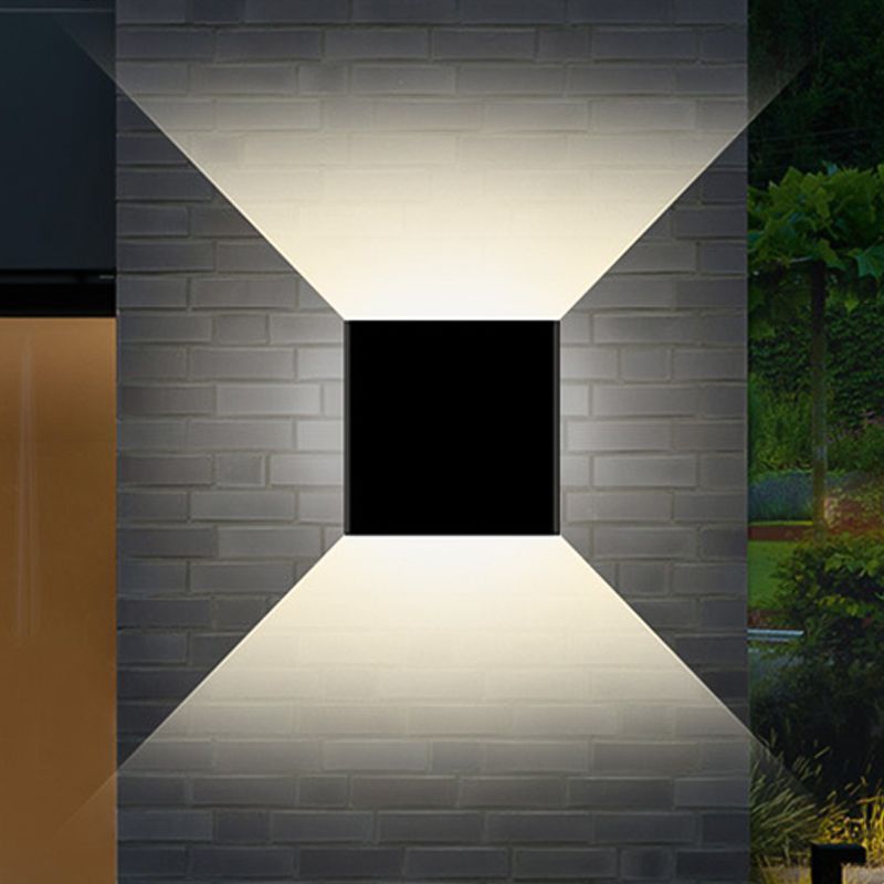 Modern Style Square Wall Lighting Fixtures Metal 2 Lights Wall Washer Sconce in Black