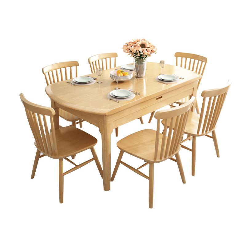 Contemporary Round Dining Table Rubberwood Solid Wood Table with 4 Legs