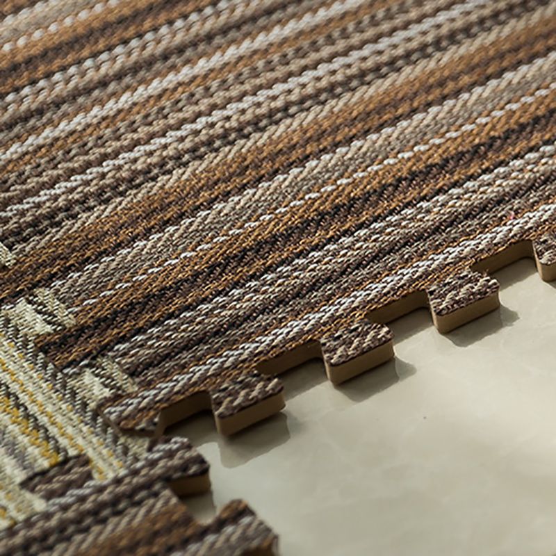 Living Room Carpet Tiles Interlocking Square Stain Resistant Carpet Tiles