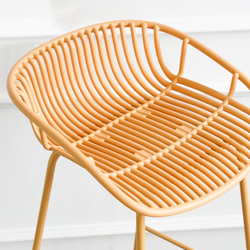 Contemporary Armed Contoured Seat PP Plastic Stool with Metal Base