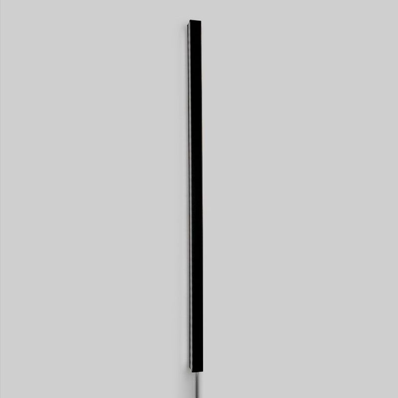 Modern Simplicity LED Wall Lamp Linear Acrylic Wall Light in Black