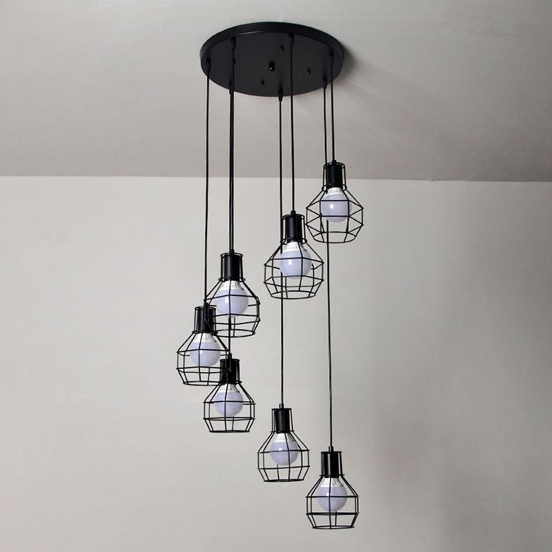 Zwarte trap hangend licht in moderne klassieke stijl smeedijzeren cluster hanglamp met ijzeren frame