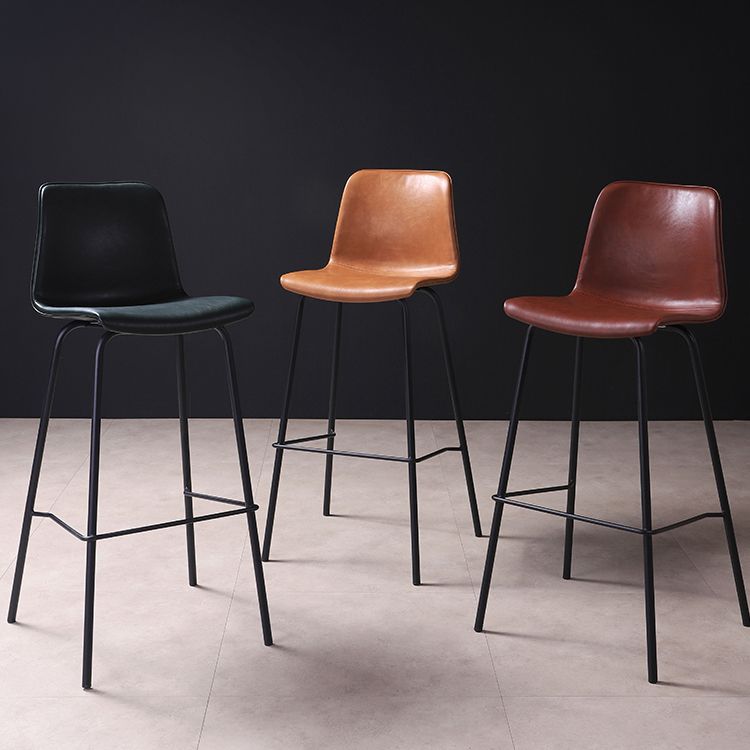 Industrial Black Metal Counter Stools Low Back Indoor Bar Stool with Bucket Seat