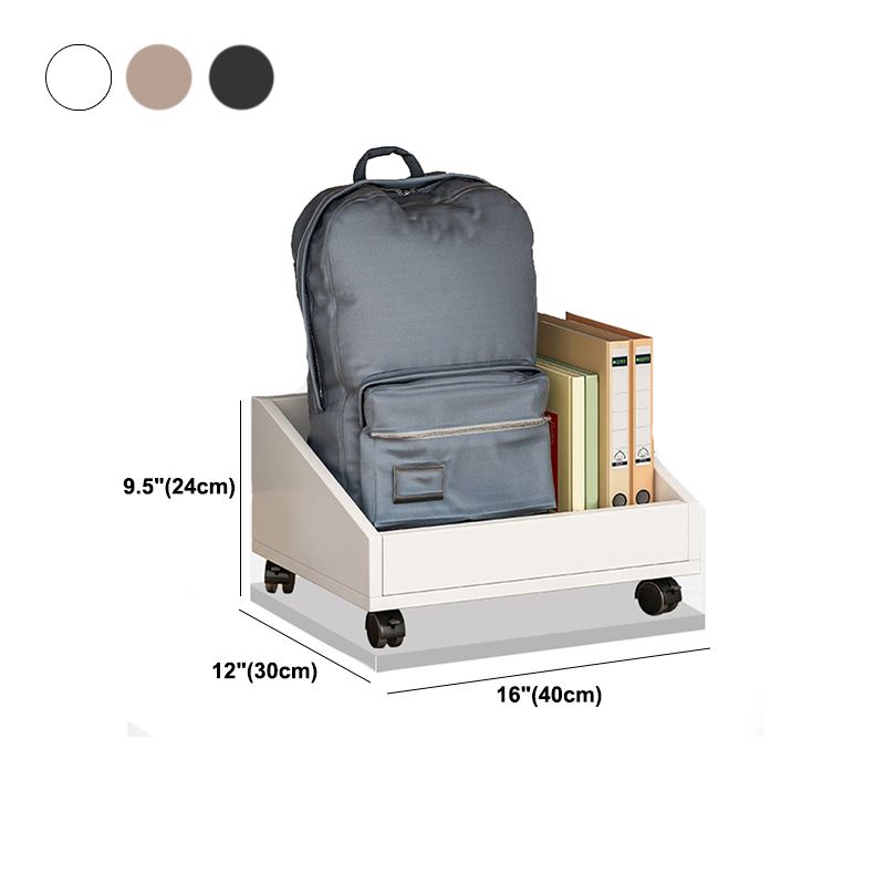 Libreria in stile scandinavo aperto per la sala di studio degli uffici per la casa