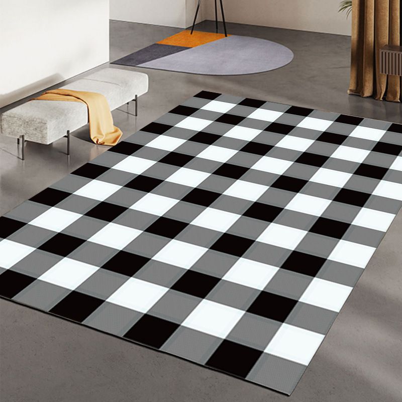 Black Modern Rug Polyester Grid Indoor Rug Washable Rug for Living Room