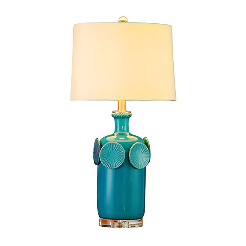 Lampada da comodino stile country a 1 luce, illuminazione da tavolo in ceramica in blu con paralume in tessuto tamburo