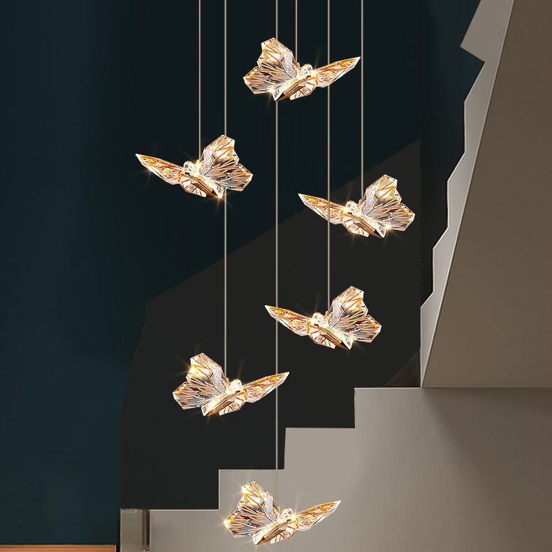 Luz de colgante de clúster de mariposa acrílica Estilo moderno Multi luces transparentes Luz de techo colgante