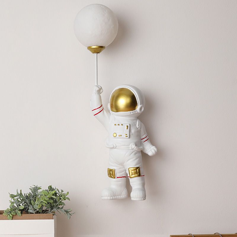 Astronauts Resin Material Wall Sconce 1 Head Wall Mounted Light Fixture for Child Room