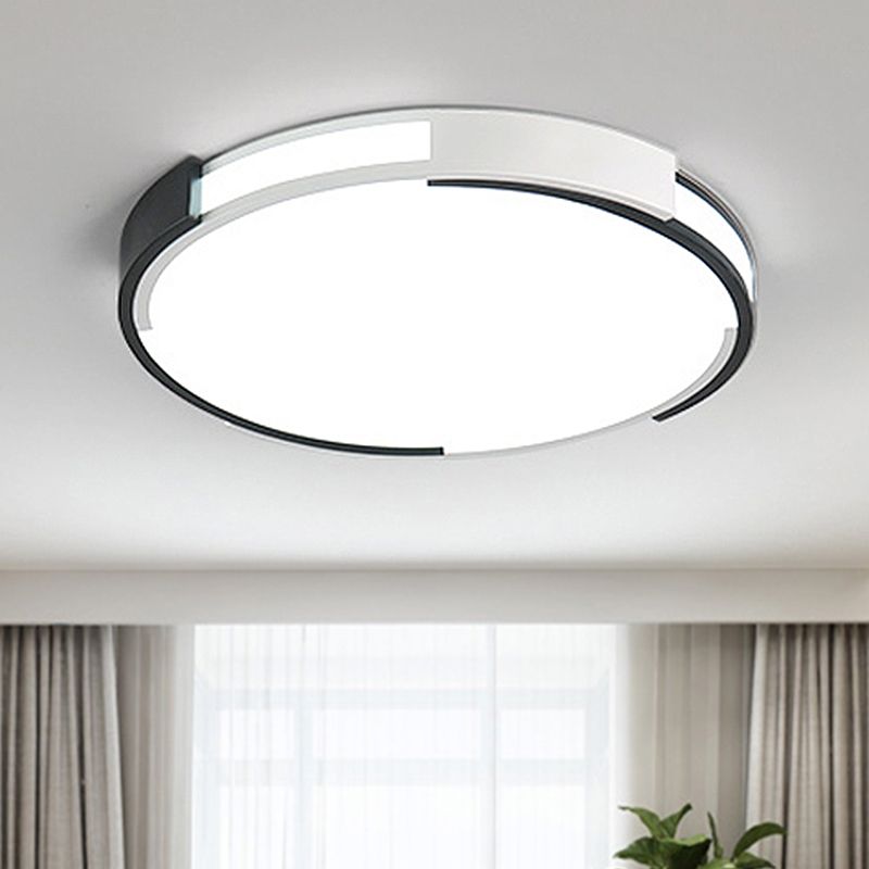 18"/23.5" Wide Drum Flush Mount Lamp Modernist Metal Led Black and White Flush Mount Ceiling Light Fixture with Recessed Diffuser in White/Warm Light
