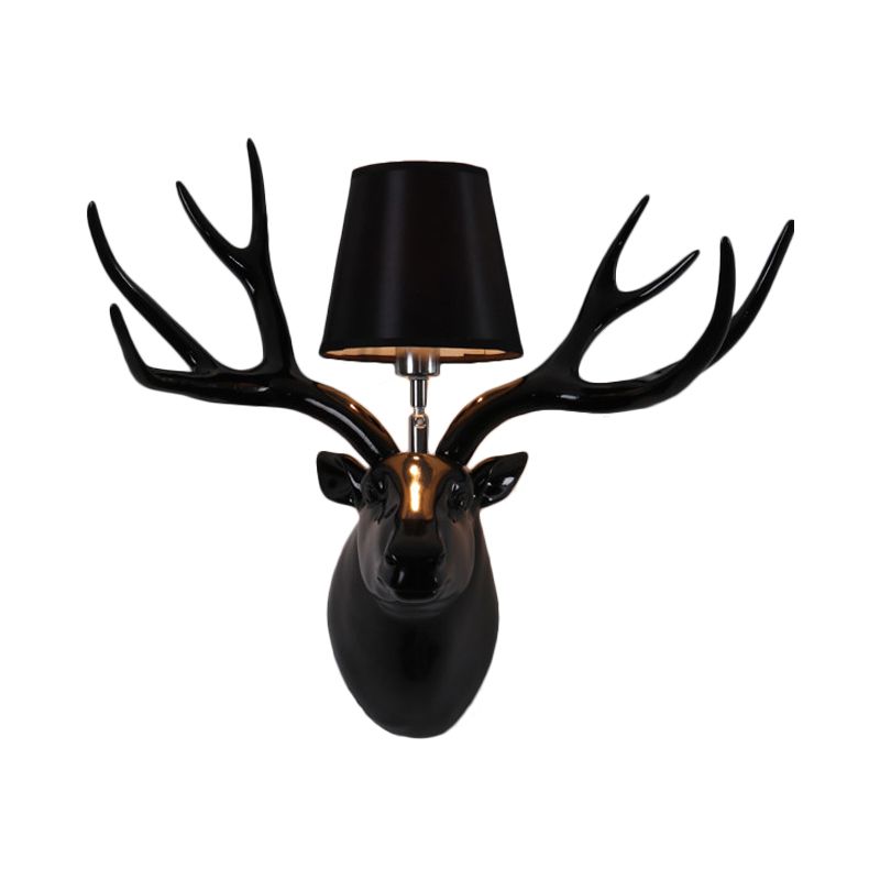Resin Deer Sconce Light Country 1 Light Living Room Lampe murale en noir / mat noir / blanc avec de l'ombre en tissu