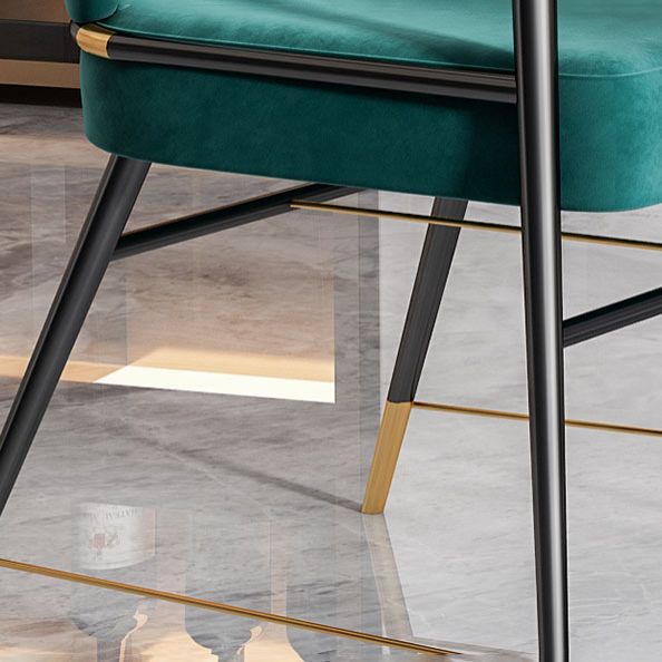Nordic Style Velvet Dining Chair Metal Dining Arm Chairs for Restaurant Use
