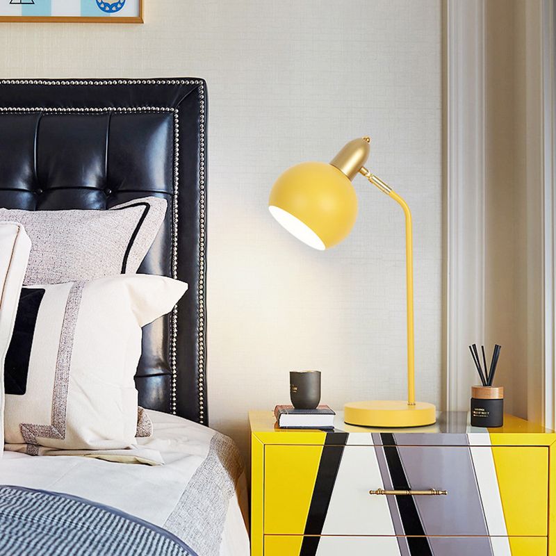Lighting de mesa de domo metálico Macaron 1 Lámpara de lectura ajustable de cabeza para dormitorio