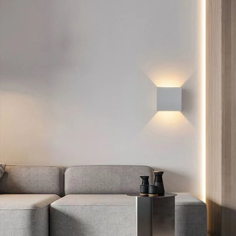 Contemporary Black/White Wall Mounted Sconce Rectangle Metal 1 Light Wall Light